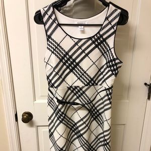 Work friendly maternity dress